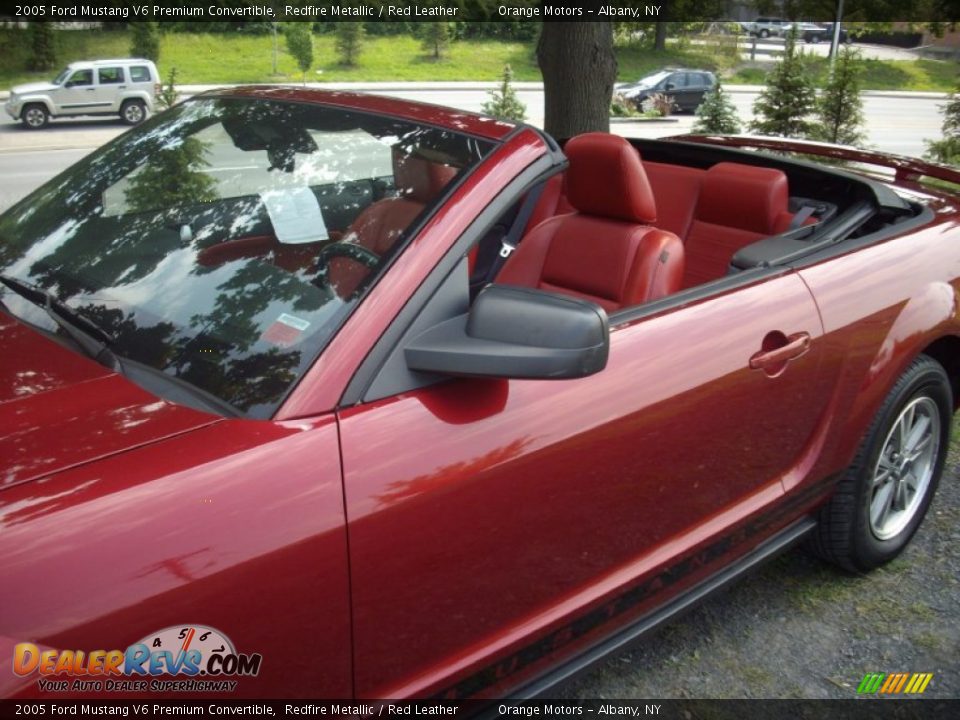 2005 Ford Mustang V6 Premium Convertible Redfire Metallic / Red Leather Photo #9