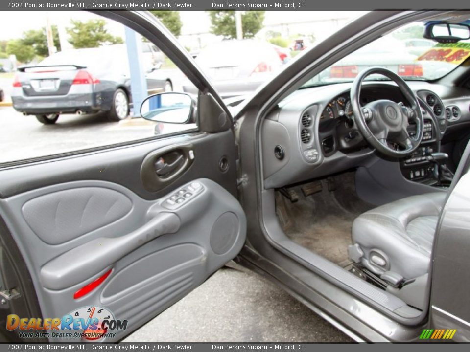 Dark Pewter Interior - 2002 Pontiac Bonneville SLE Photo #12