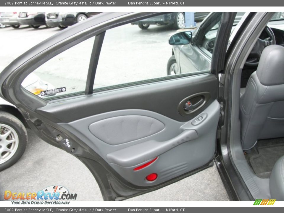 Door Panel of 2002 Pontiac Bonneville SLE Photo #15