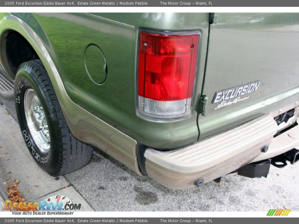 2005 Ford Excursion Eddie Bauer 4x4 Estate Green Metallic / Medium Pebble Photo #23