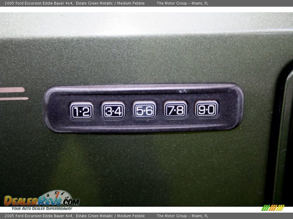 2005 Ford Excursion Eddie Bauer 4x4 Estate Green Metallic / Medium Pebble Photo #28
