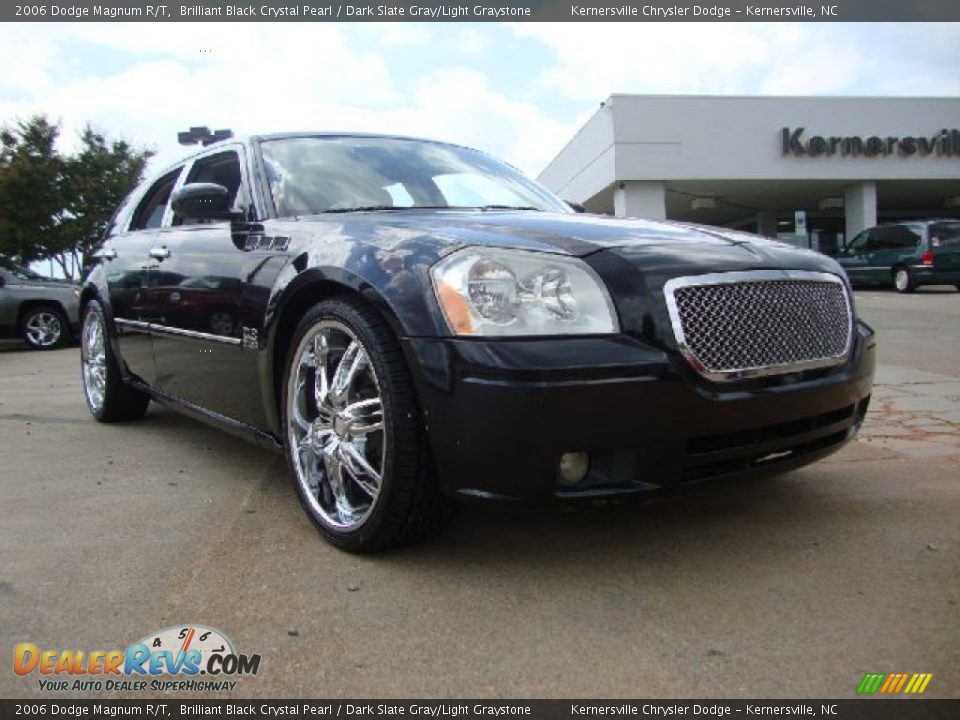 2006 Dodge Magnum R/T Brilliant Black Crystal Pearl / Dark Slate Gray/Light Graystone Photo #1