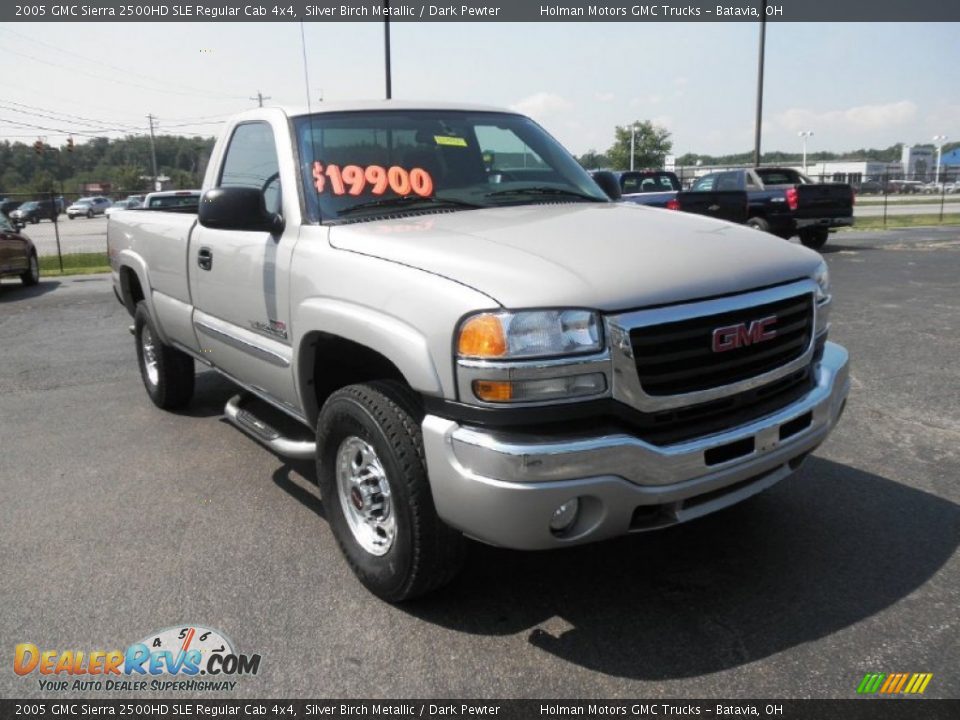 2005 GMC Sierra 2500HD SLE Regular Cab 4x4 Silver Birch Metallic / Dark Pewter Photo #2