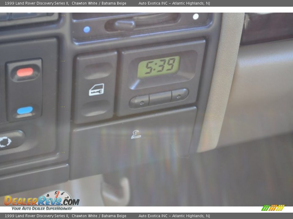 1999 Land Rover Discovery Series II Chawton White / Bahama Beige Photo #14