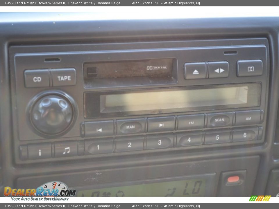 1999 Land Rover Discovery Series II Chawton White / Bahama Beige Photo #15
