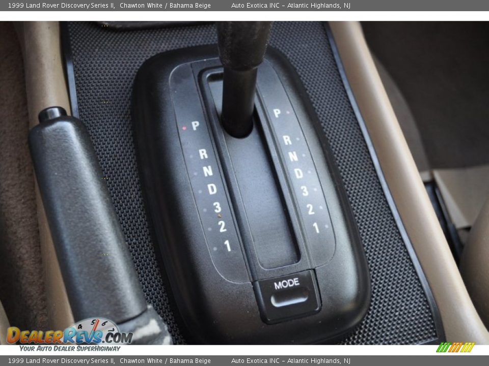 1999 Land Rover Discovery Series II Chawton White / Bahama Beige Photo #18