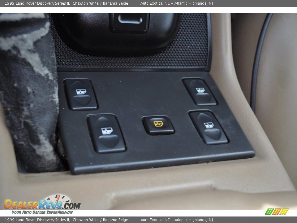 1999 Land Rover Discovery Series II Chawton White / Bahama Beige Photo #19
