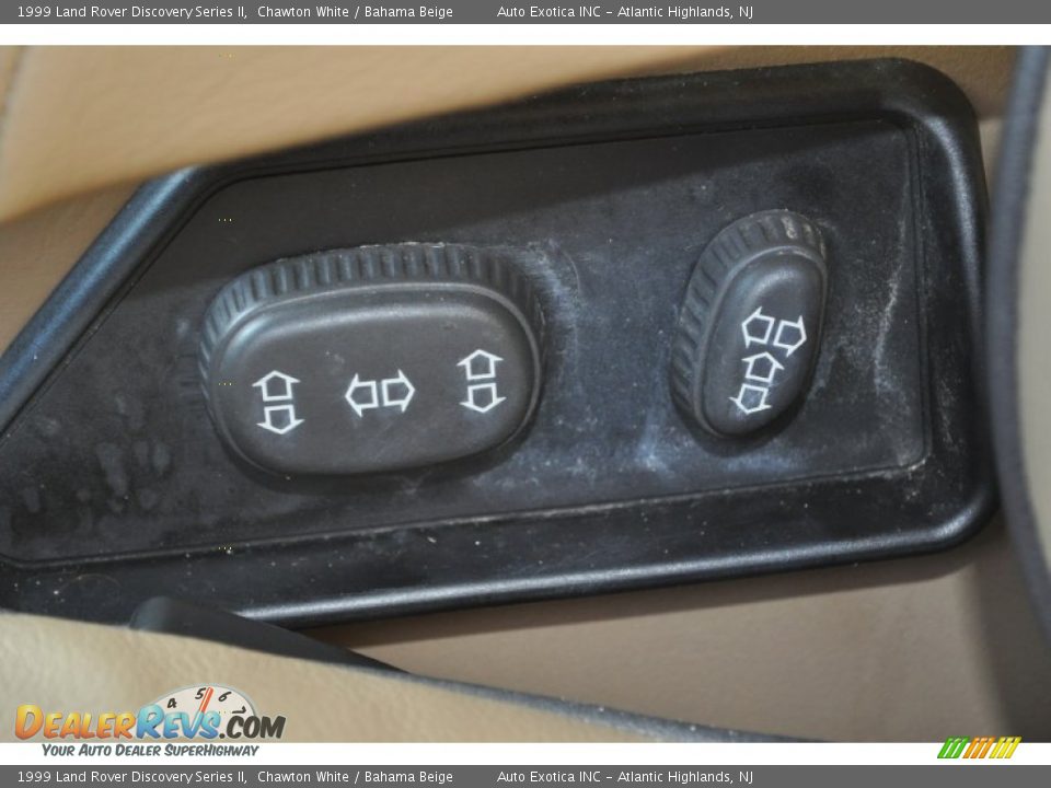 1999 Land Rover Discovery Series II Chawton White / Bahama Beige Photo #21