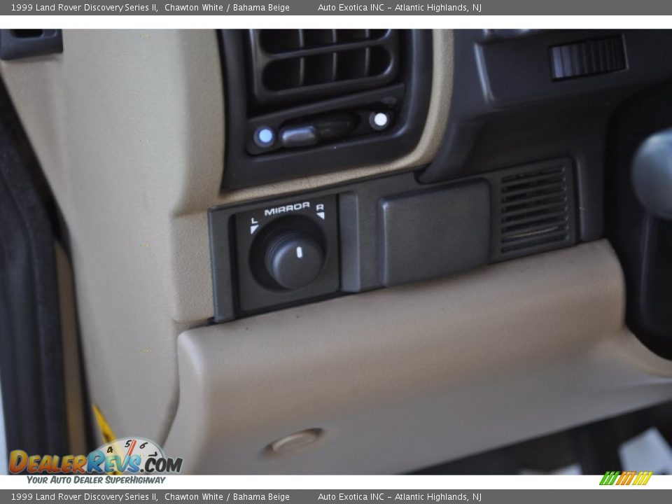 1999 Land Rover Discovery Series II Chawton White / Bahama Beige Photo #22