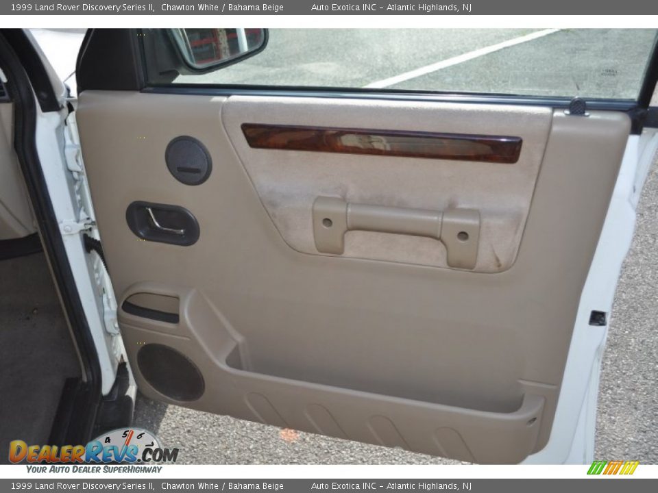1999 Land Rover Discovery Series II Chawton White / Bahama Beige Photo #25