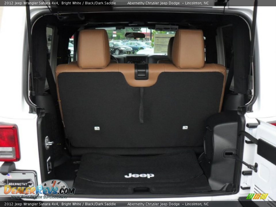 2012 Jeep Wrangler Sahara 4x4 Bright White / Black/Dark Saddle Photo #17