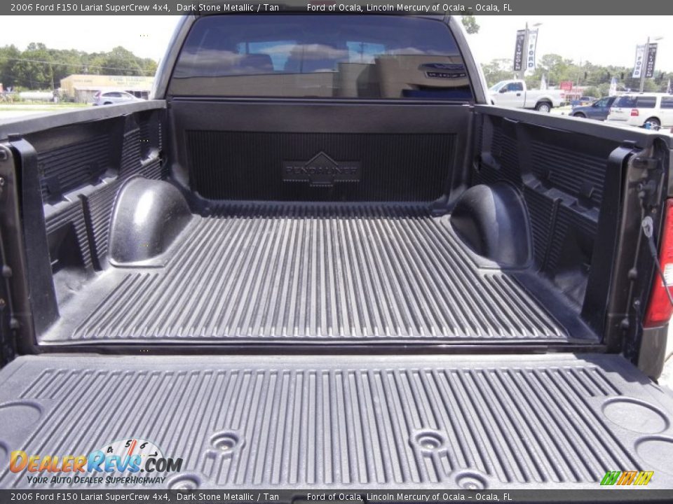 2006 Ford F150 Lariat SuperCrew 4x4 Dark Stone Metallic / Tan Photo #30
