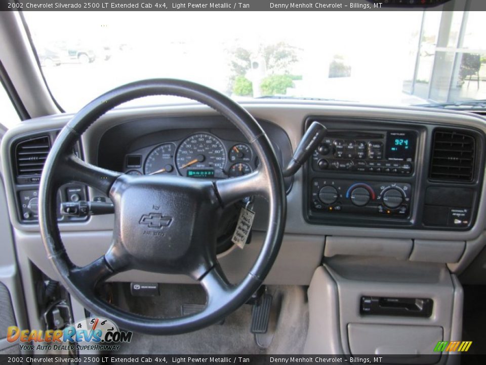 Dashboard of 2002 Chevrolet Silverado 2500 LT Extended Cab 4x4 Photo #4