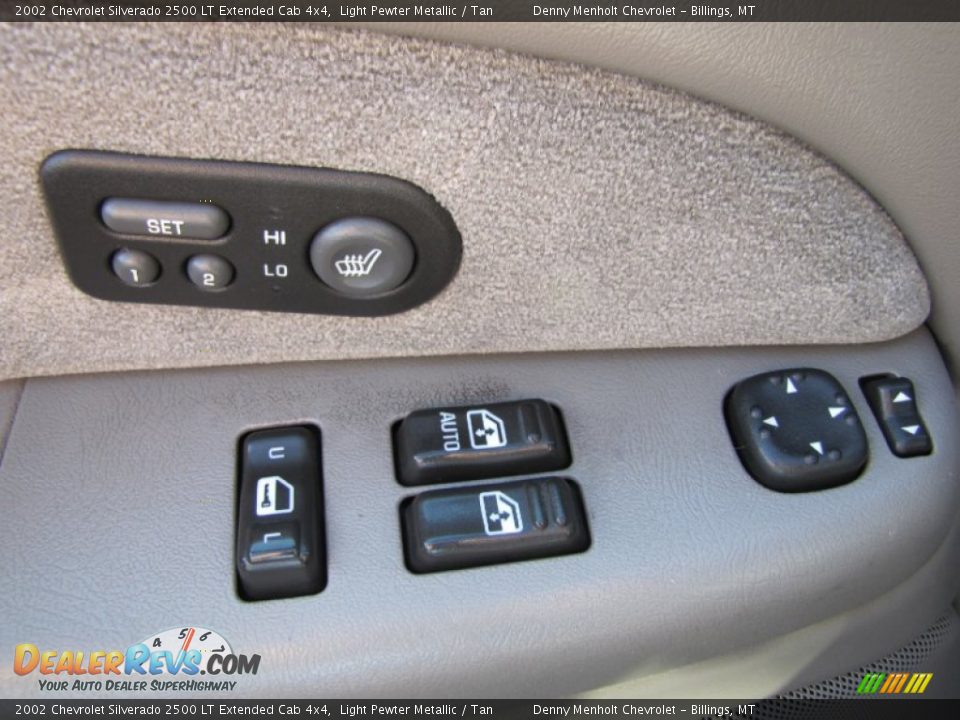 Controls of 2002 Chevrolet Silverado 2500 LT Extended Cab 4x4 Photo #8