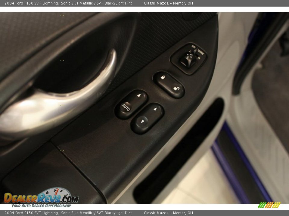2004 Ford F150 SVT Lightning Sonic Blue Metallic / SVT Black/Light Flint Photo #8