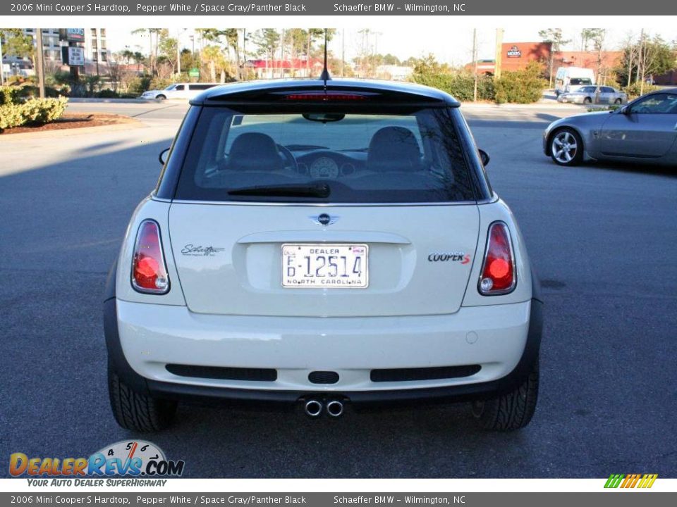 2006 Mini Cooper S Hardtop Pepper White / Space Gray/Panther Black Photo #6