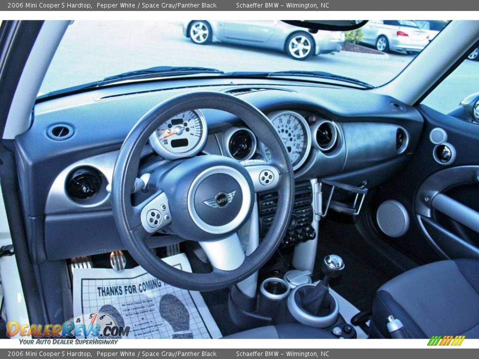 2006 Mini Cooper S Hardtop Pepper White / Space Gray/Panther Black Photo #11