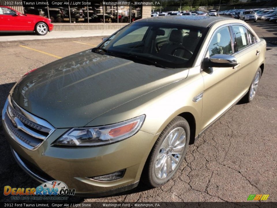 Front 3/4 View of 2012 Ford Taurus Limited Photo #8
