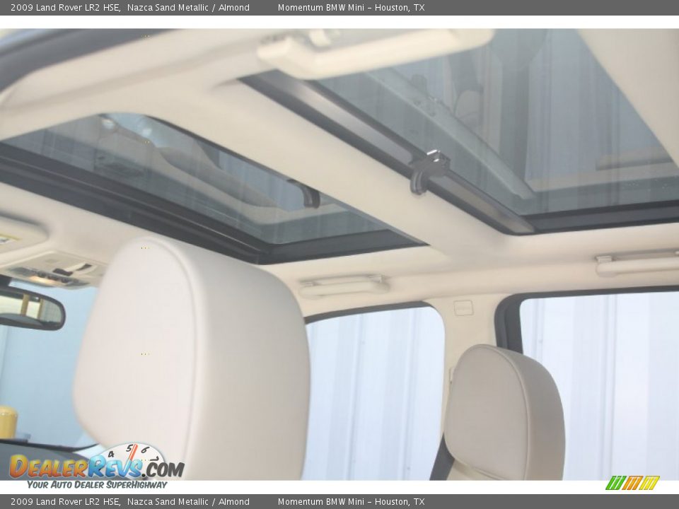 2009 Land Rover LR2 HSE Nazca Sand Metallic / Almond Photo #29