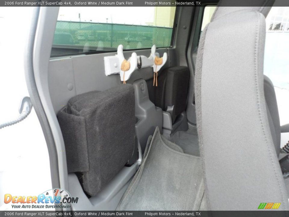 2006 Ford Ranger XLT SuperCab 4x4 Oxford White / Medium Dark Flint Photo #30
