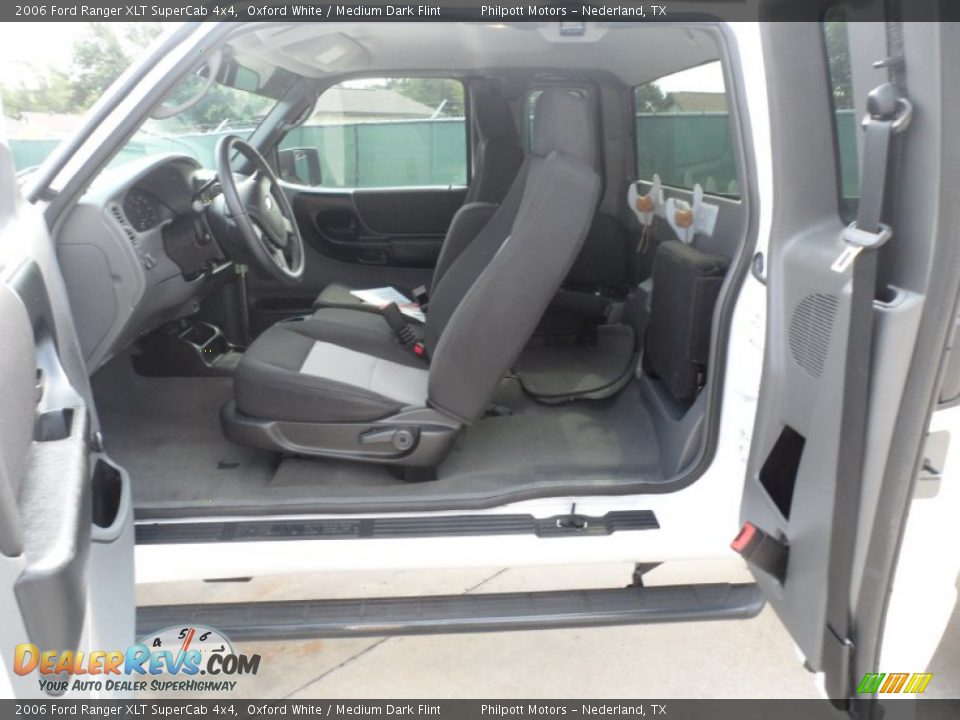 2006 Ford Ranger XLT SuperCab 4x4 Oxford White / Medium Dark Flint Photo #32