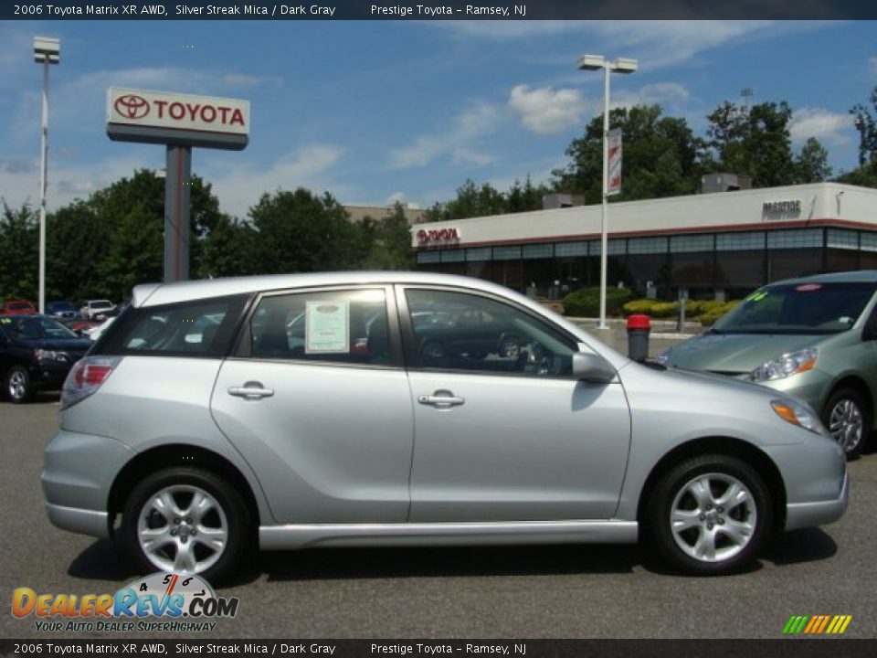 2006 toyota matrix silver #2