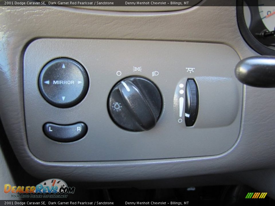 Controls of 2001 Dodge Caravan SE Photo #10