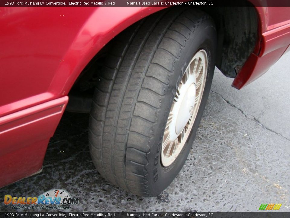 1993 Ford Mustang LX Convertible Electric Red Metallic / Red Photo #21