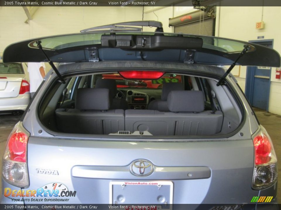 2005 Toyota Matrix Cosmic Blue Metallic / Dark Gray Photo #9