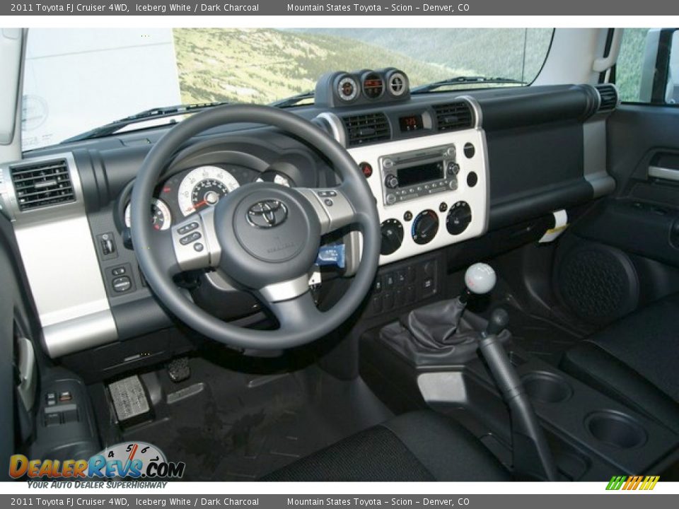 Dashboard of 2011 Toyota FJ Cruiser 4WD Photo 11
