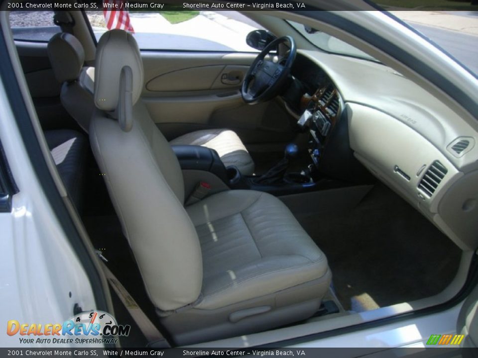 2001 Chevrolet Monte Carlo SS White / Medium Gray Photo #11