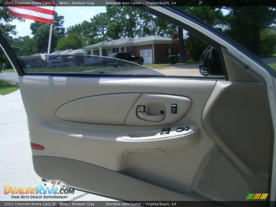 2001 Chevrolet Monte Carlo SS White / Medium Gray Photo #12