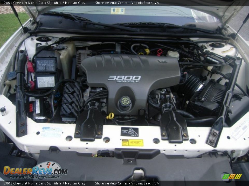 2001 Chevrolet Monte Carlo SS White / Medium Gray Photo #21