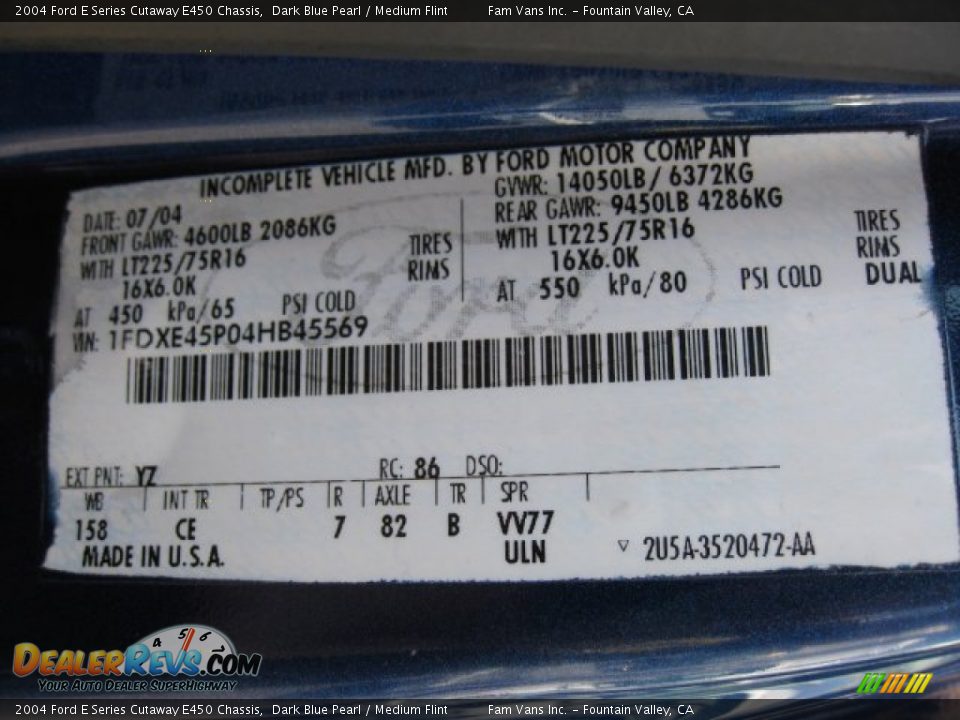 2004 Ford E Series Cutaway E450 Chassis Dark Blue Pearl / Medium Flint Photo #11