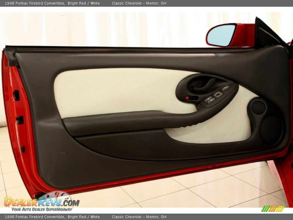 Door Panel of 1998 Pontiac Firebird Convertible Photo #7