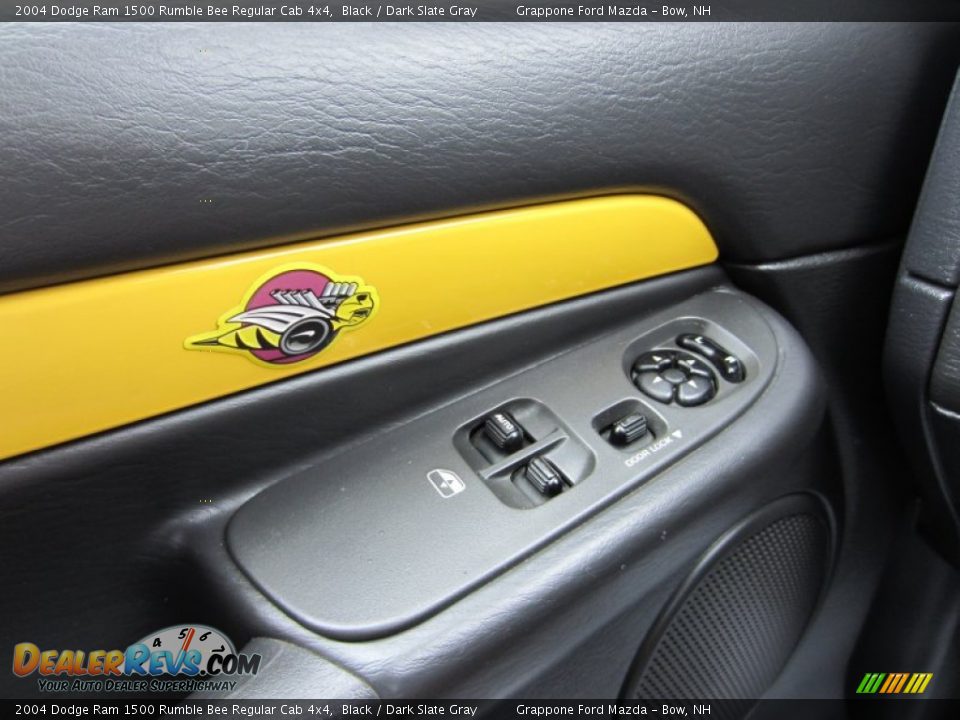 2004 Dodge Ram 1500 Rumble Bee Regular Cab 4x4 Black / Dark Slate Gray Photo #24
