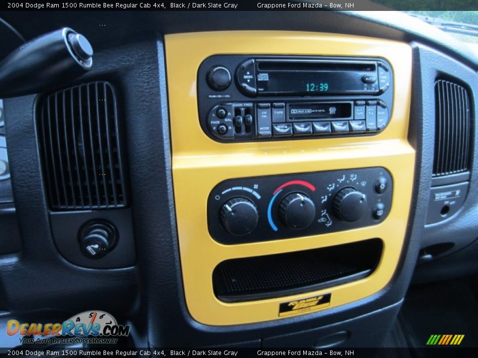 2004 Dodge Ram 1500 Rumble Bee Regular Cab 4x4 Black / Dark Slate Gray Photo #29