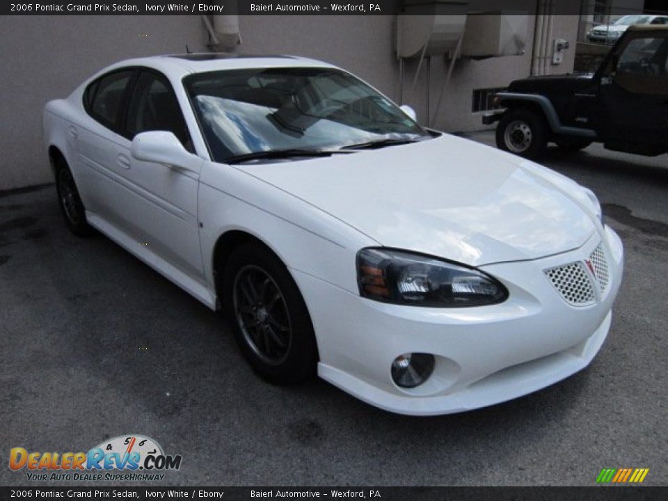 2006 Pontiac Grand Prix Sedan Ivory White / Ebony Photo #1