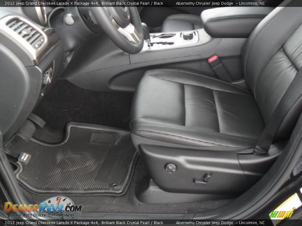 Black Interior - 2012 Jeep Grand Cherokee Laredo X Package 4x4 Photo #7