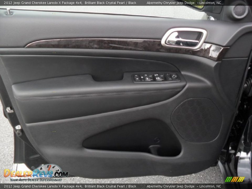 Door Panel of 2012 Jeep Grand Cherokee Laredo X Package 4x4 Photo #8