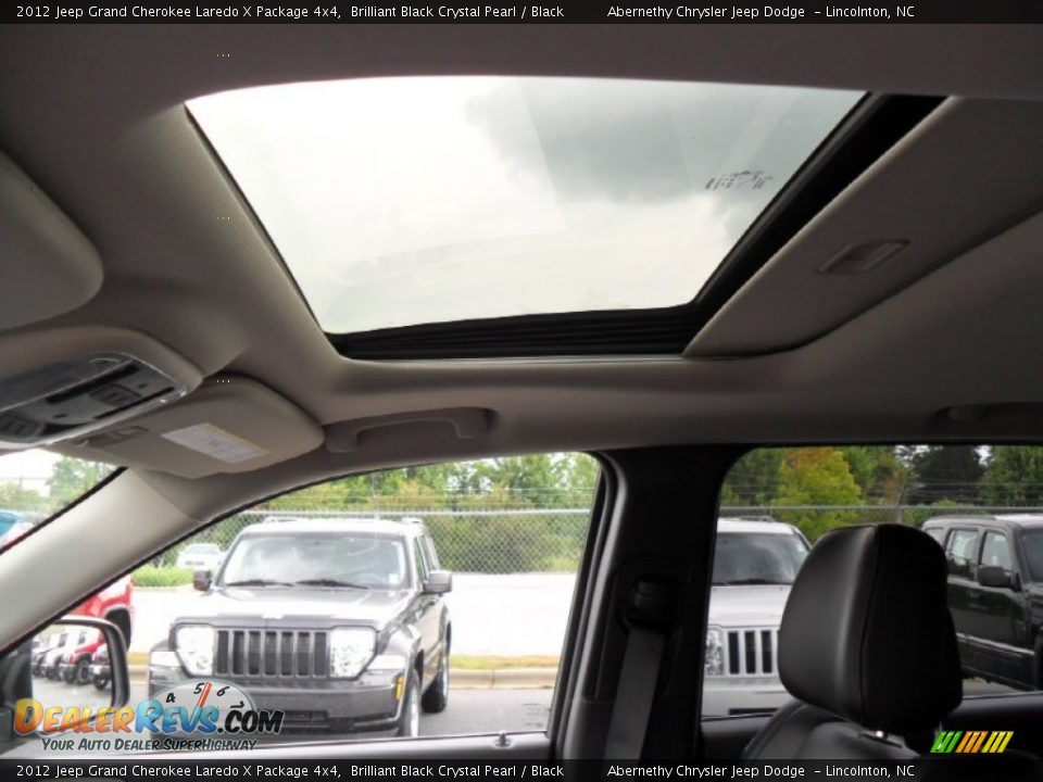 Sunroof of 2012 Jeep Grand Cherokee Laredo X Package 4x4 Photo #9