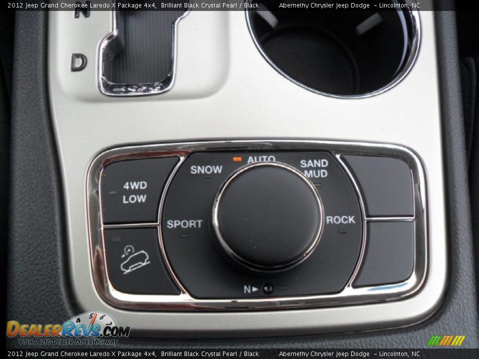 Controls of 2012 Jeep Grand Cherokee Laredo X Package 4x4 Photo #10
