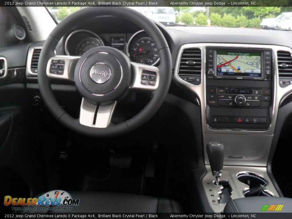 Dashboard of 2012 Jeep Grand Cherokee Laredo X Package 4x4 Photo #16