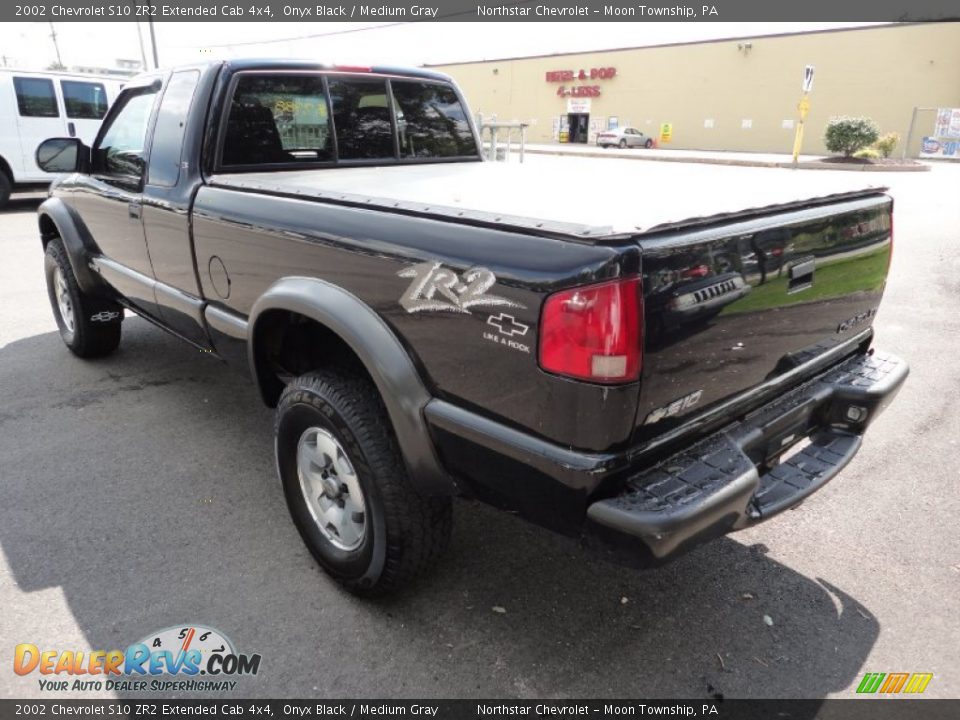 2002 Chevrolet S10 ZR2 Extended Cab 4x4 Onyx Black / Medium Gray Photo #5