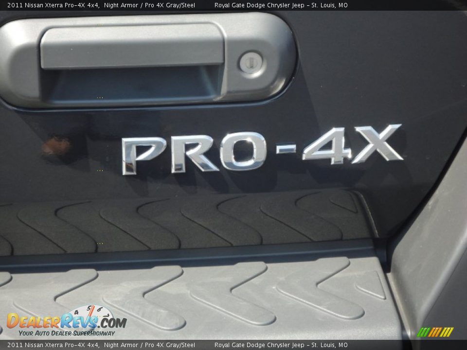 2011 Nissan Xterra Pro-4X 4x4 Night Armor / Pro 4X Gray/Steel Photo #9