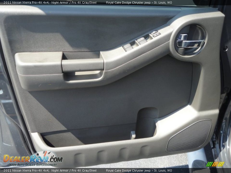 2011 Nissan Xterra Pro-4X 4x4 Night Armor / Pro 4X Gray/Steel Photo #13