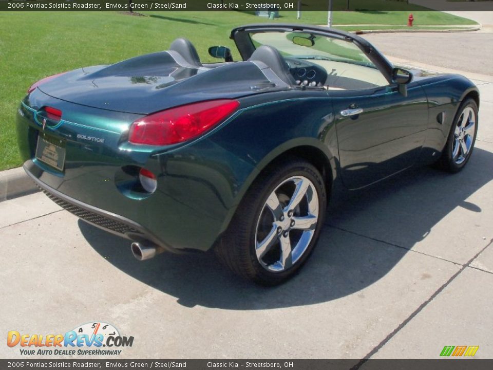 2006 Pontiac Solstice Roadster Envious Green / Steel/Sand Photo #7