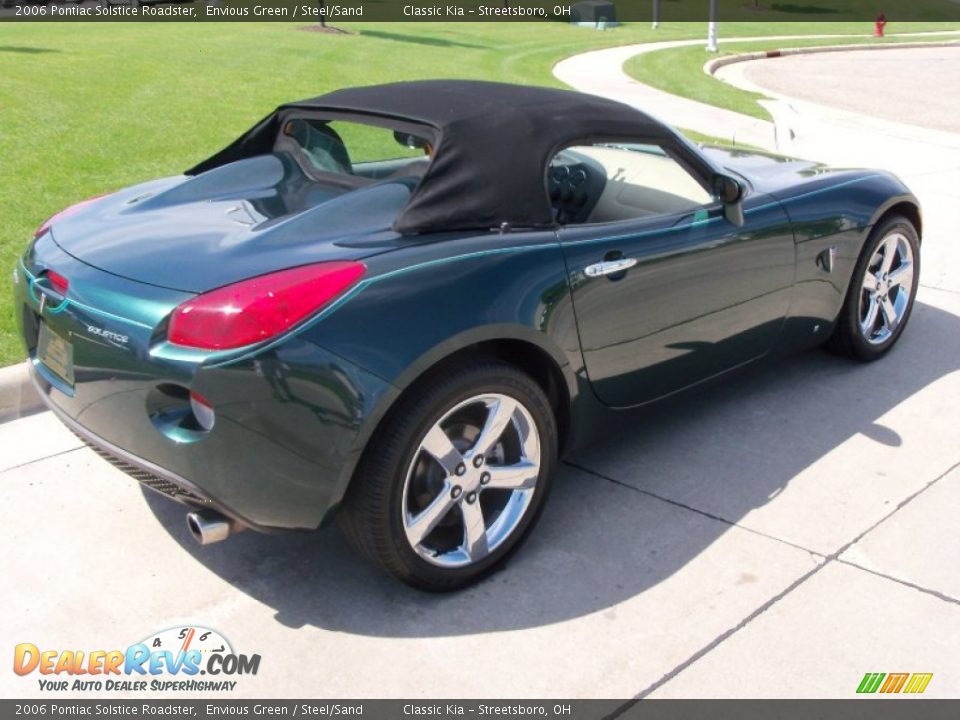 2006 Pontiac Solstice Roadster Envious Green / Steel/Sand Photo #8