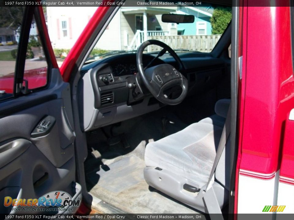 1997 Ford F350 XLT Regular Cab 4x4 Vermillion Red / Opal Grey Photo #9