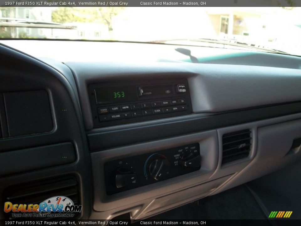 Audio System of 1997 Ford F350 XLT Regular Cab 4x4 Photo #11